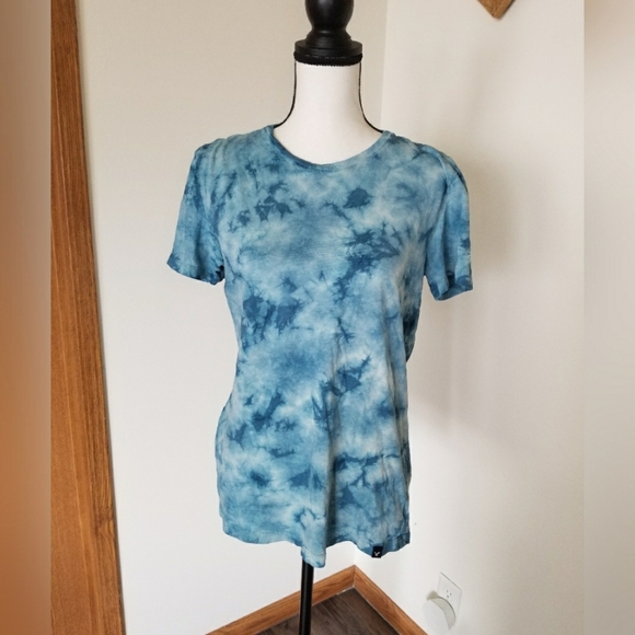 American Eagle Outfitters Tops - 🎄 American Eagle Tie Dye T Shirt